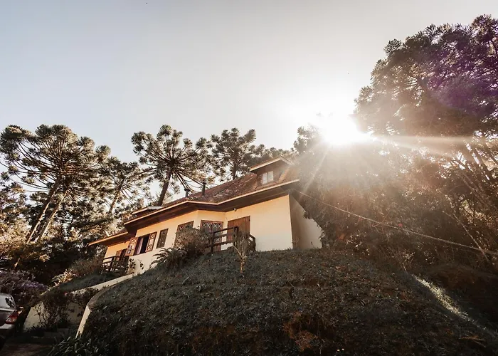 Chalé Suiço de Campos do JordãoChale